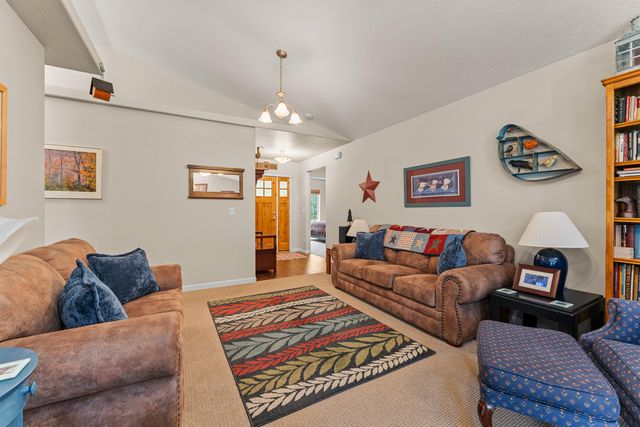 2317 SE Overland Drive, Grants Pass, OR 97527