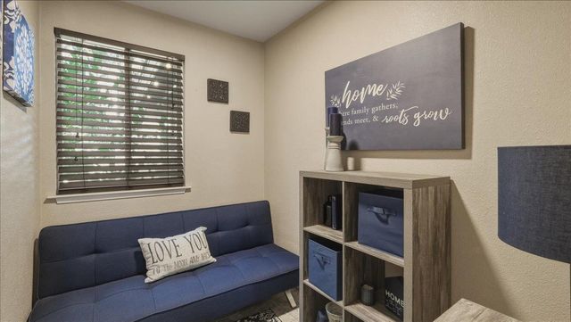 2075 Idaho Ave, Stockton, CA 95204