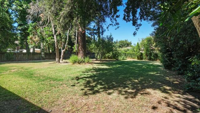 2075 Idaho Ave, Stockton, CA 95204