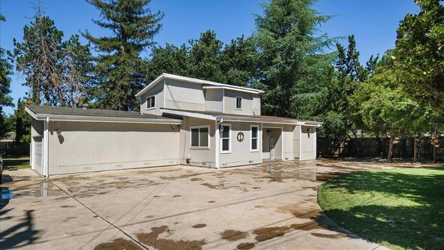 2075 Idaho Ave, Stockton, CA 95204
