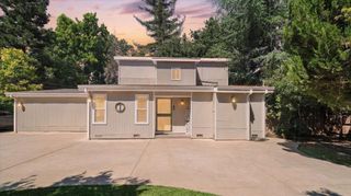 2075 Idaho Ave, Stockton, CA 95204