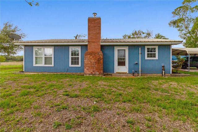 286 Mystic Dr, Mathis, TX 78368