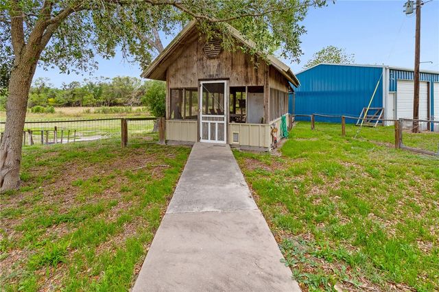 286 Mystic Dr, Mathis, TX 78368