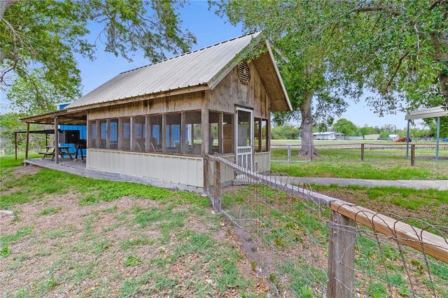 286 Mystic Dr, Mathis, TX 78368