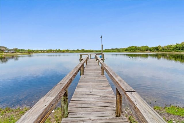 286 Mystic Dr, Mathis, TX 78368