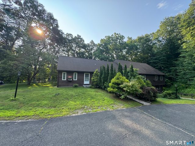 239 Old Farms Road 16E, Avon, CT 06001