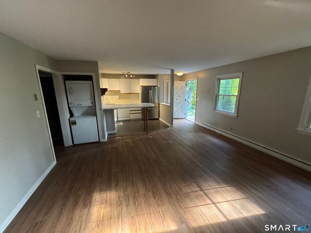 239 Old Farms Road 16E, Avon, CT 06001