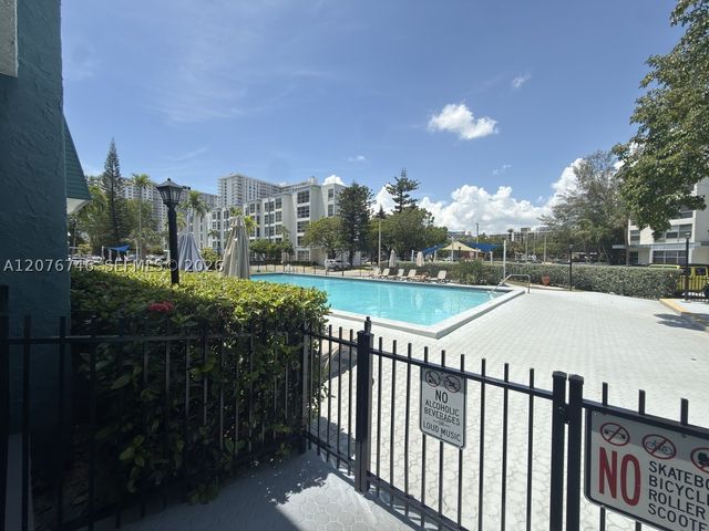 17560 Atlantic Blvd 503, Sunny Isles Beach, FL 33160