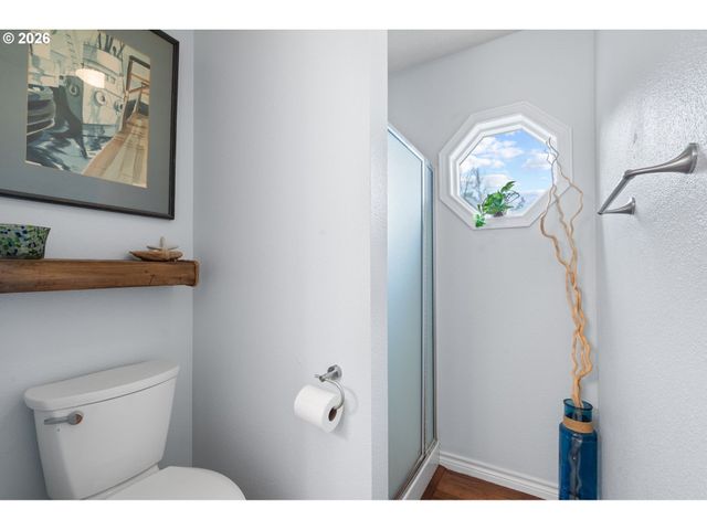 2804 BEACON HILL Dr, West Linn, OR 97068