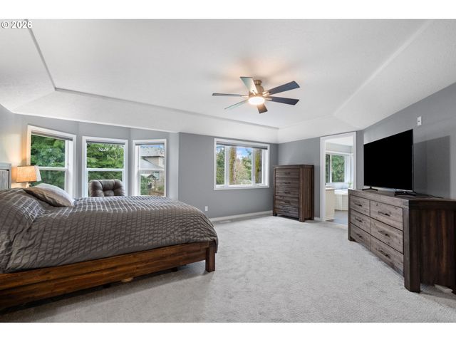 2804 BEACON HILL Dr, West Linn, OR 97068