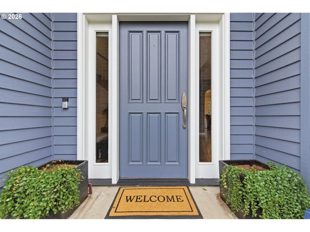 2804 BEACON HILL Dr, West Linn, OR 97068