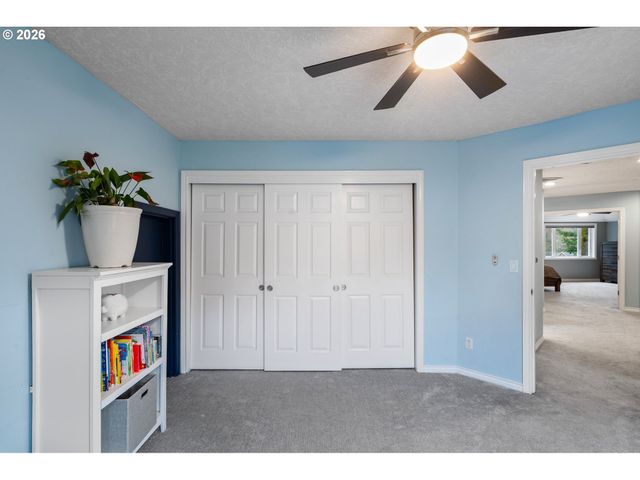 2804 BEACON HILL Dr, West Linn, OR 97068