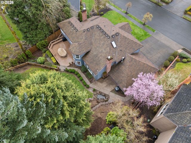 2804 BEACON HILL Dr, West Linn, OR 97068