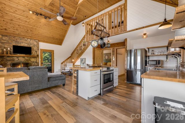 694 Boulder Road, Marshall, NC 28753