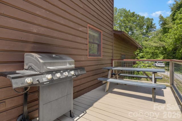 694 Boulder Road, Marshall, NC 28753