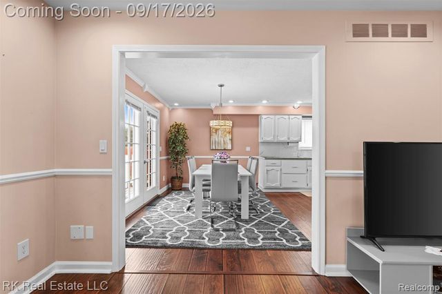 15461 Vincent Street, Clinton Township, MI 48038