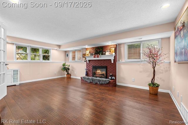 15461 Vincent Street, Clinton Township, MI 48038