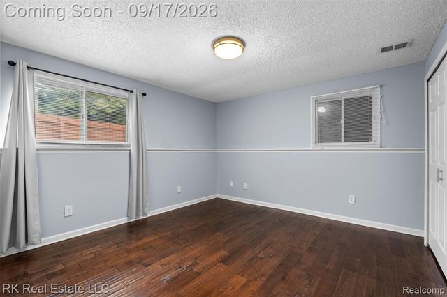 15461 Vincent Street, Clinton Township, MI 48038