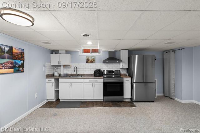 15461 Vincent Street, Clinton Township, MI 48038