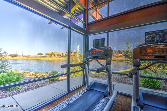 2694 E RUNAWAY BAY Place, Gilbert, AZ 85298