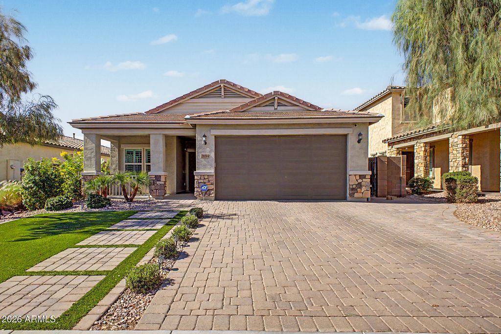 2694 E RUNAWAY BAY Place, Gilbert, AZ 85298 — photo 2