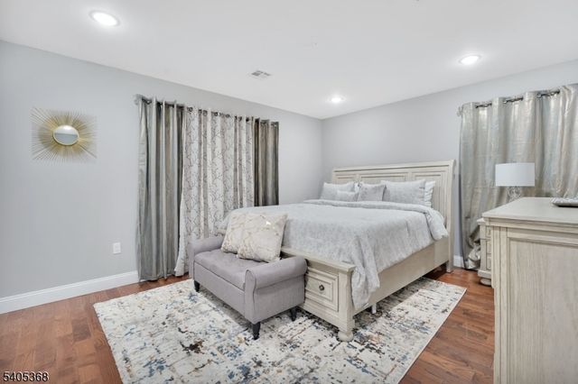 225 S 9Th St, Newark City, NJ 07103