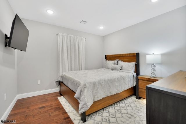 225 S 9Th St, Newark City, NJ 07103