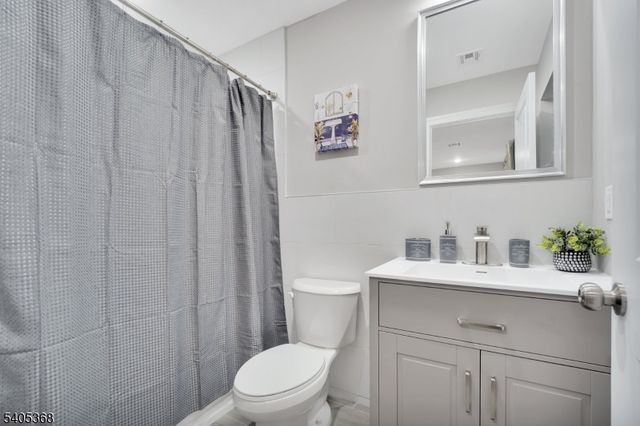 225 S 9Th St, Newark City, NJ 07103