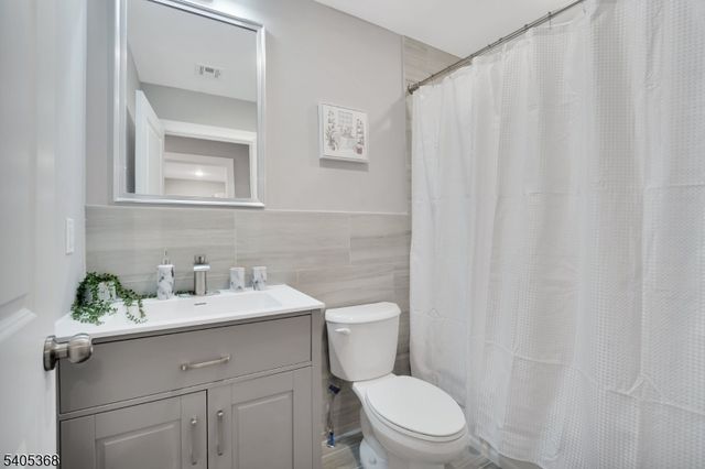 225 S 9Th St, Newark City, NJ 07103