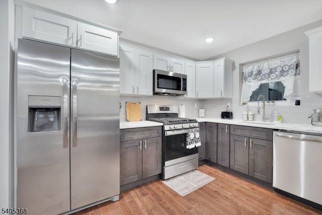 225 S 9Th St, Newark City, NJ 07103