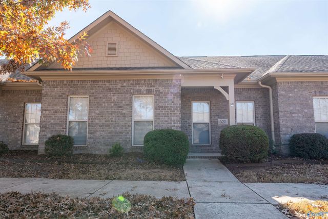 525 West Mossyleaf Drive, Huntsville, AL 35824