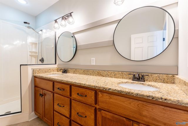 525 West Mossyleaf Drive, Huntsville, AL 35824