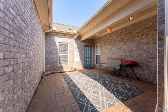 525 West Mossyleaf Drive, Huntsville, AL 35824