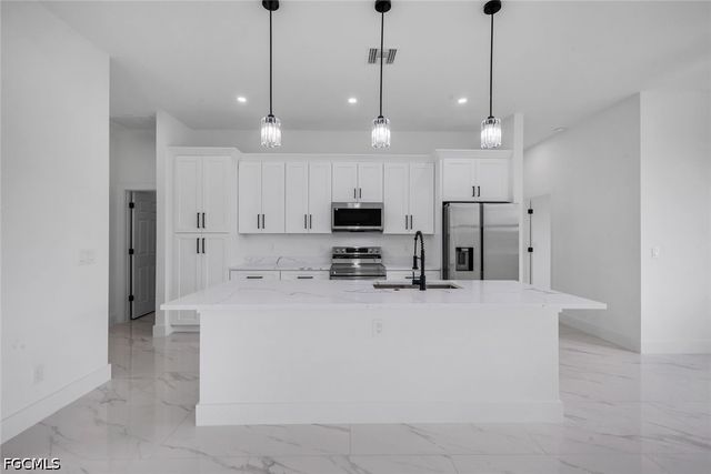 3005 Ida AVE S, Lehigh Acres, FL 33971