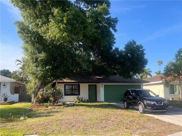 781 107th AVE, Naples, FL 34108