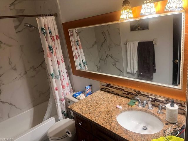 781 107th AVE, Naples, FL 34108