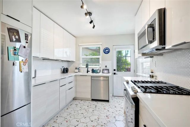 3671 Madison Avenue, San Diego, CA 92116