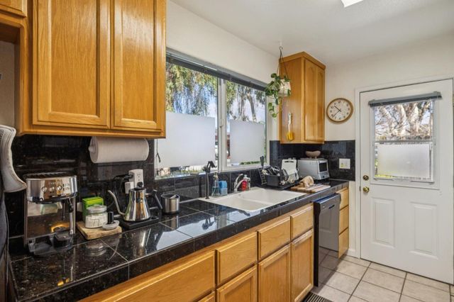 674 Bryson Avenue, Palo Alto, CA 94306