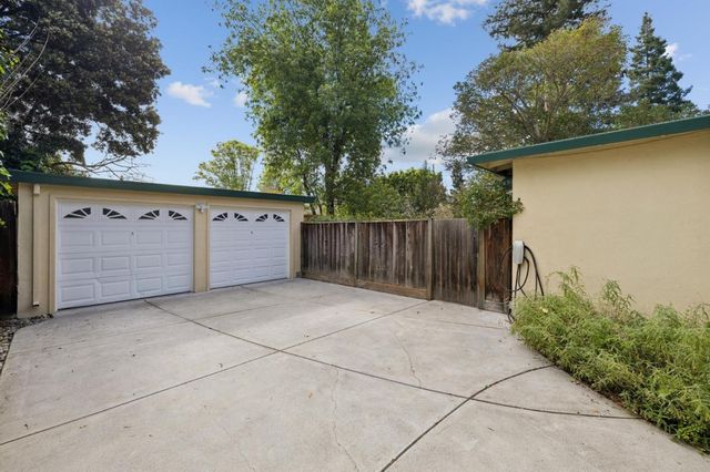674 Bryson Avenue, Palo Alto, CA 94306