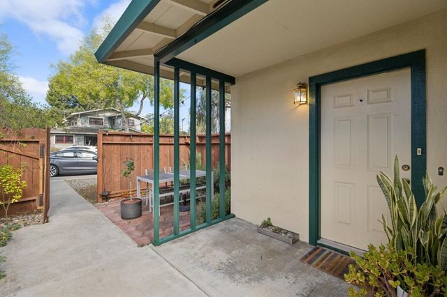 674 Bryson Avenue, Palo Alto, CA 94306