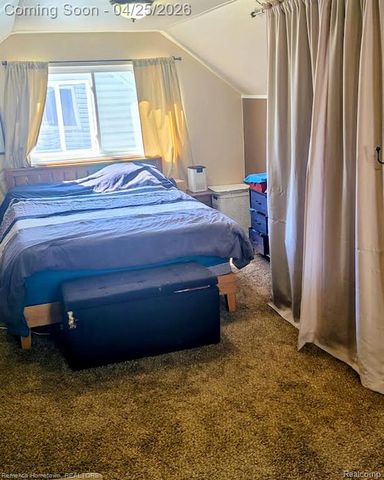 27377 Palmer Boulevard, Madison Heights, MI 48071