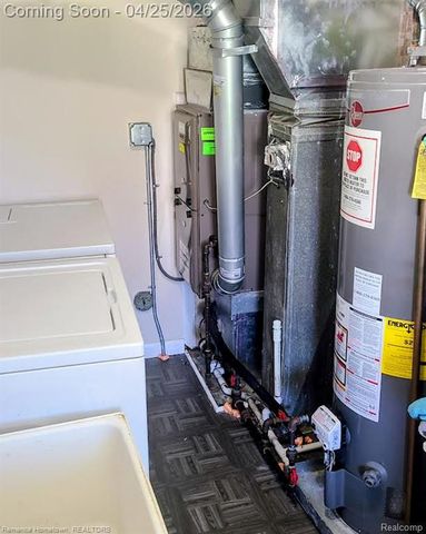 27377 Palmer Boulevard, Madison Heights, MI 48071