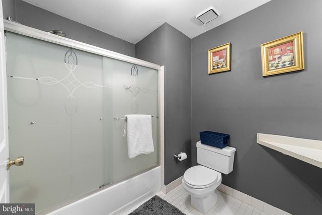 42 WOODMONT DR, Lawrenceville, NJ 08648