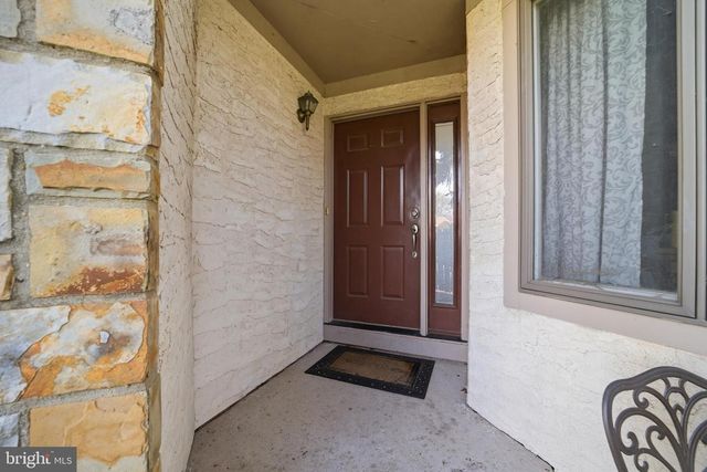 42 WOODMONT DR, Lawrenceville, NJ 08648