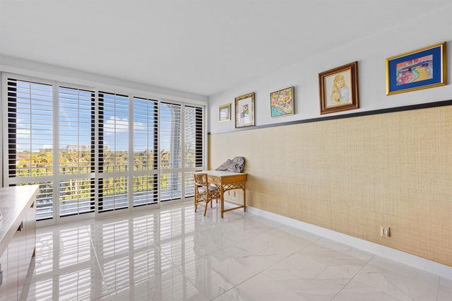 2275 S Ocean Boulevard 307a, Palm Beach, FL 33480