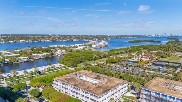 2275 S Ocean Boulevard 307a, Palm Beach, FL 33480