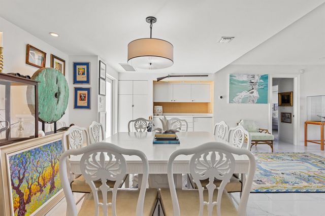 2275 S Ocean Boulevard 307a, Palm Beach, FL 33480