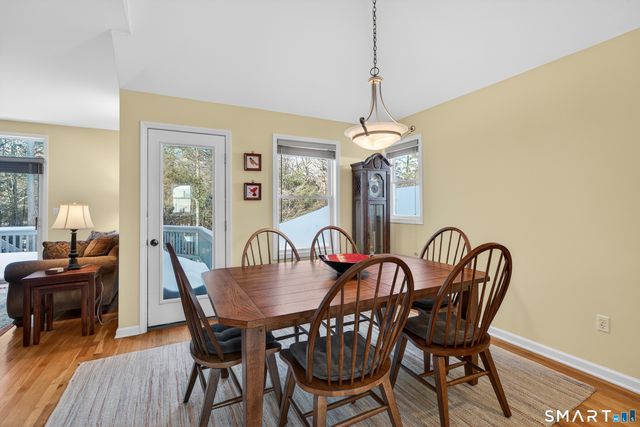 10 Trout Brook Circle 10, Newtown, CT 06470