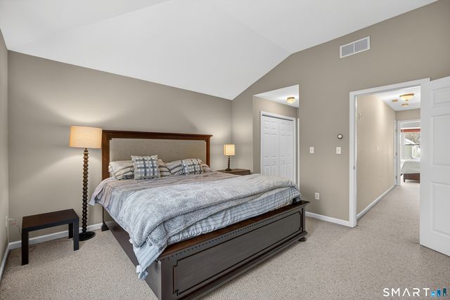 10 Trout Brook Circle 10, Newtown, CT 06470