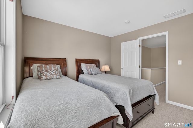 10 Trout Brook Circle 10, Newtown, CT 06470